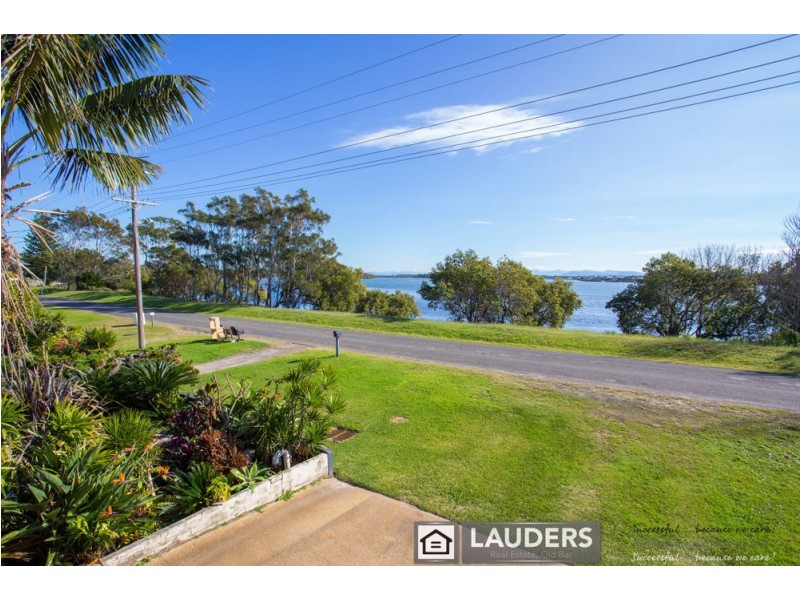 63 Main Road, Manning Point NSW 2430