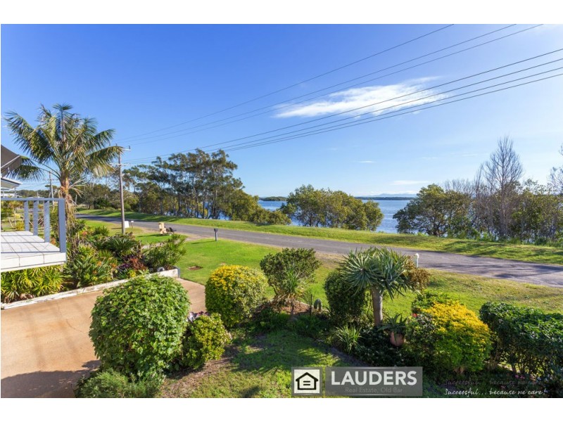 63 Main Road, Manning Point NSW 2430