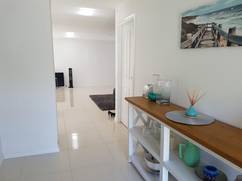 54 Albatross Way, Old Bar NSW 2430