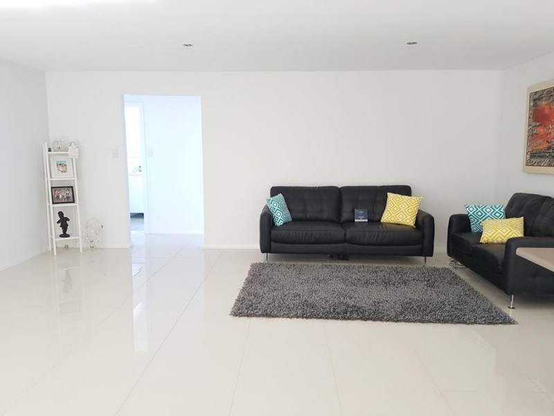 54 Albatross Way, Old Bar NSW 2430