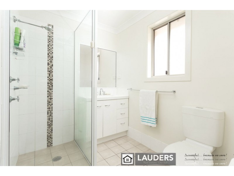 38 Albatross Way, Old Bar NSW 2430