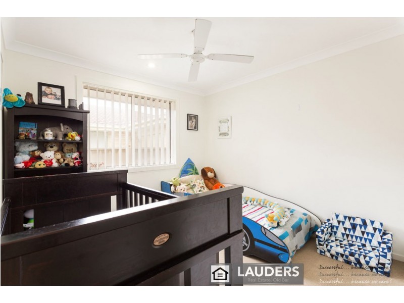 38 Albatross Way, Old Bar NSW 2430