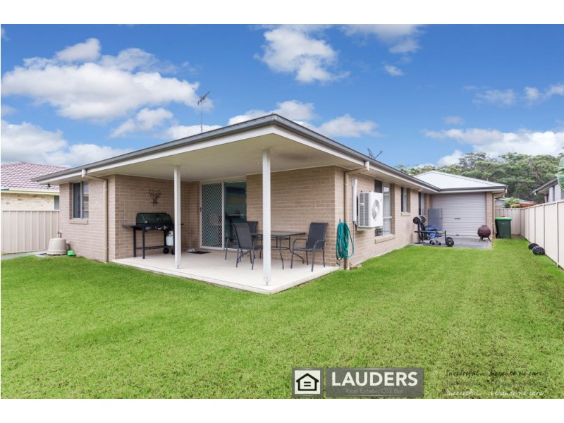 38 Albatross Way, Old Bar NSW 2430