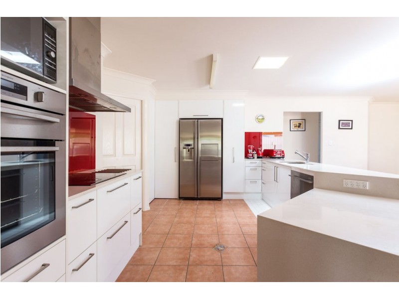 48 Carrabeen Drive, Old Bar NSW 2430