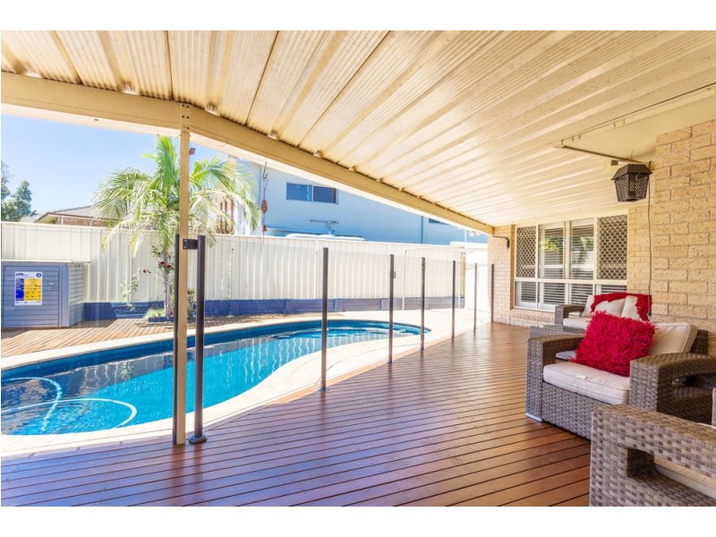 48 Carrabeen Drive, Old Bar NSW 2430