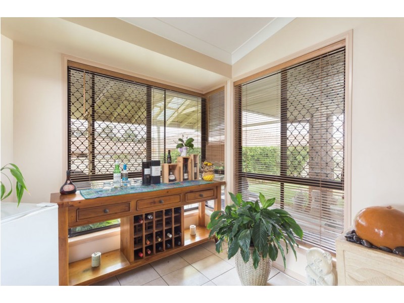 4 Ivy Crescent, Old Bar NSW 2430