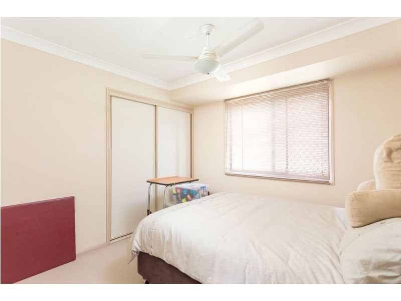 4 Ivy Crescent, Old Bar NSW 2430