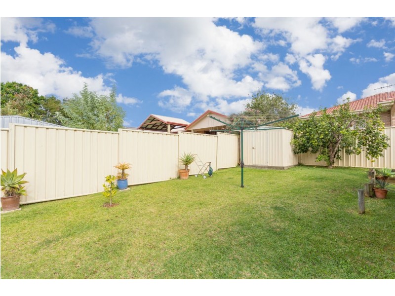 4 Ivy Crescent, Old Bar NSW 2430