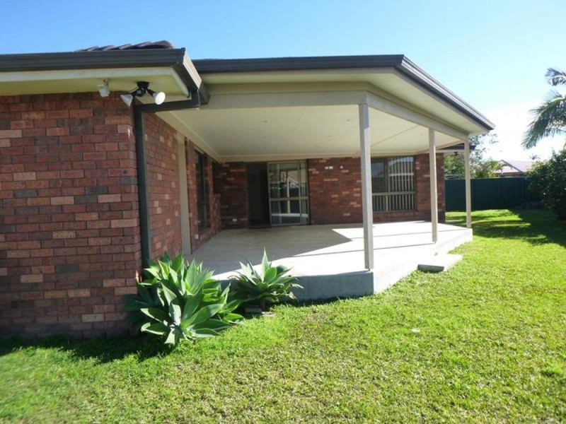 9 Kodi Close, Old Bar NSW 2430