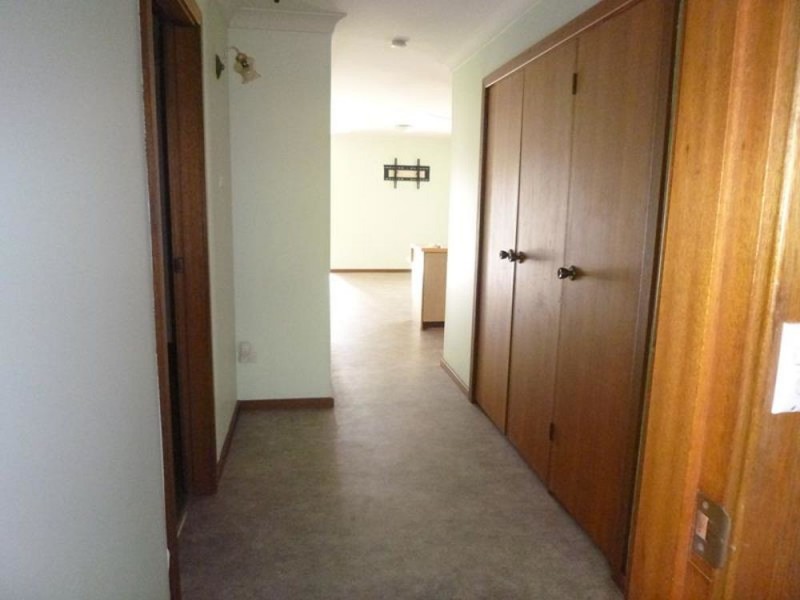 9 Kodi Close, Old Bar NSW 2430