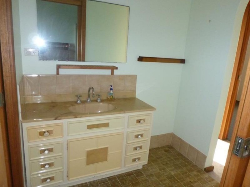 9 Kodi Close, Old Bar NSW 2430