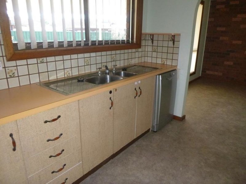 9 Kodi Close, Old Bar NSW 2430