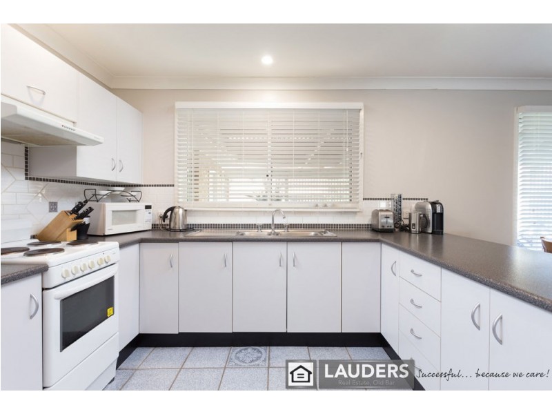 66 Wyden Street, Old Bar NSW 2430