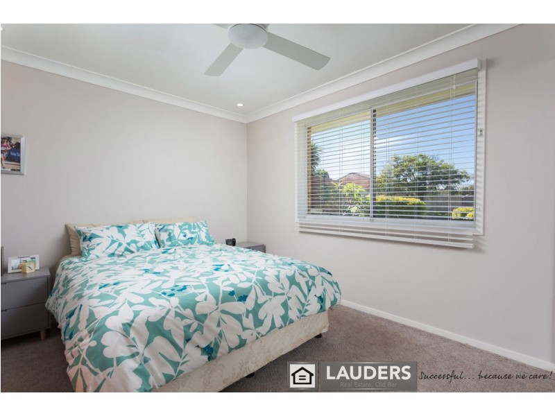 66 Wyden Street, Old Bar NSW 2430