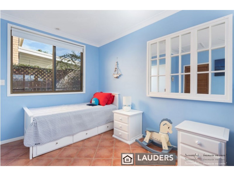 9 Lewis Street, Old Bar NSW 2430