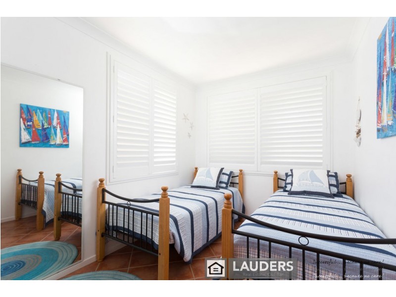 9 Lewis Street, Old Bar NSW 2430