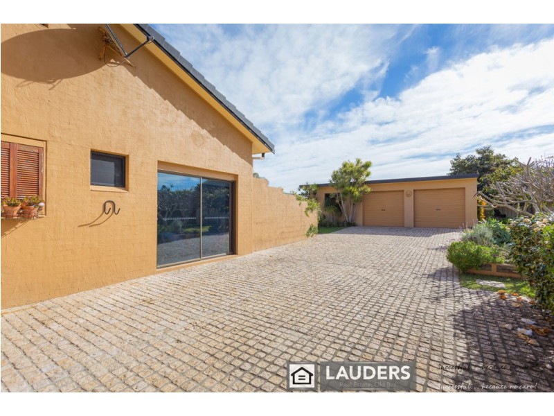 9 Lewis Street, Old Bar NSW 2430