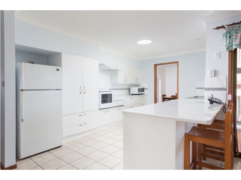 43 Gannet Crescent, Old Bar NSW 2430