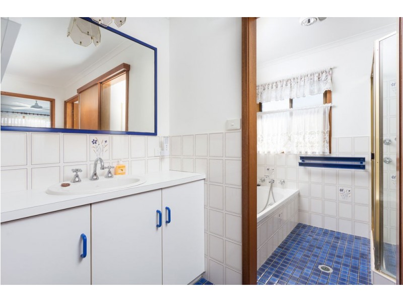 43 Gannet Crescent, Old Bar NSW 2430