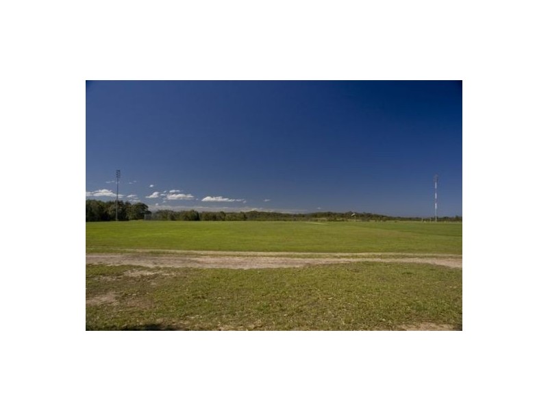 9 Old Bar Road, Old Bar NSW 2430