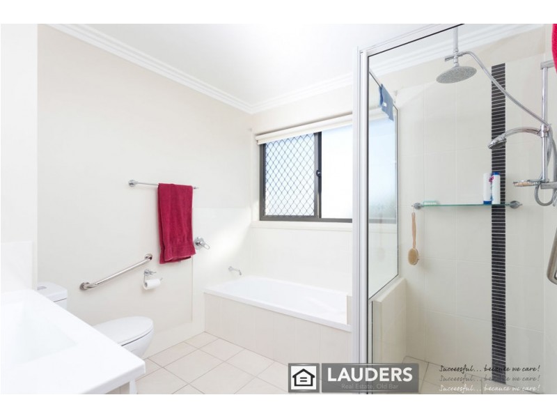 1/103 Commerce Street, Taree NSW 2430
