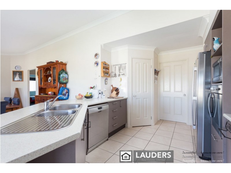 12 Shantull Drive, Wallabi Point NSW 2430