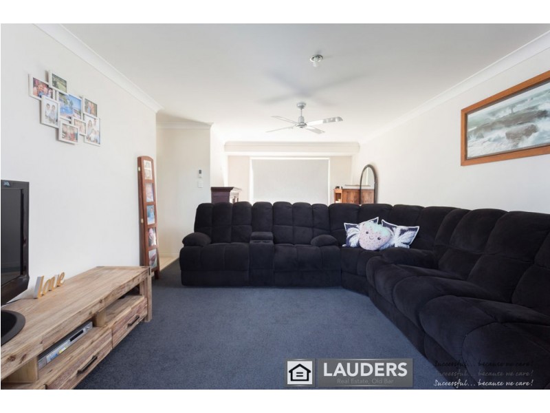 12 Shantull Drive, Wallabi Point NSW 2430