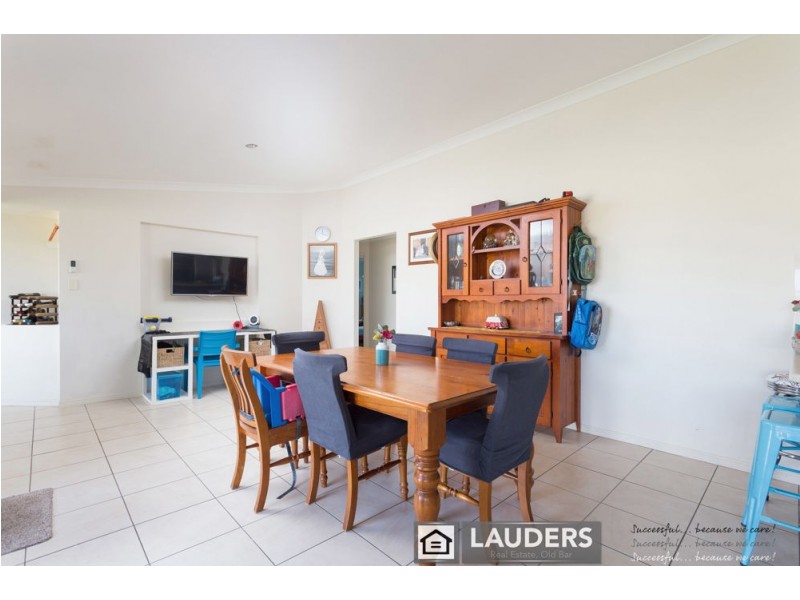 12 Shantull Drive, Wallabi Point NSW 2430