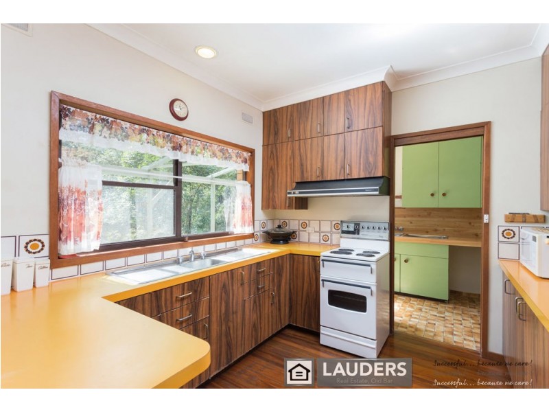 37 Beal Avenue, Mitchells Island NSW 2430