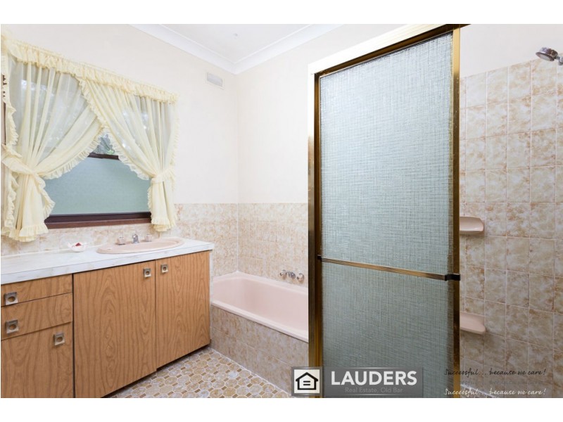 37 Beal Avenue, Mitchells Island NSW 2430