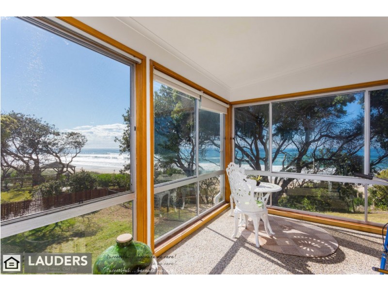 12 Lewis Street, Old Bar NSW 2430