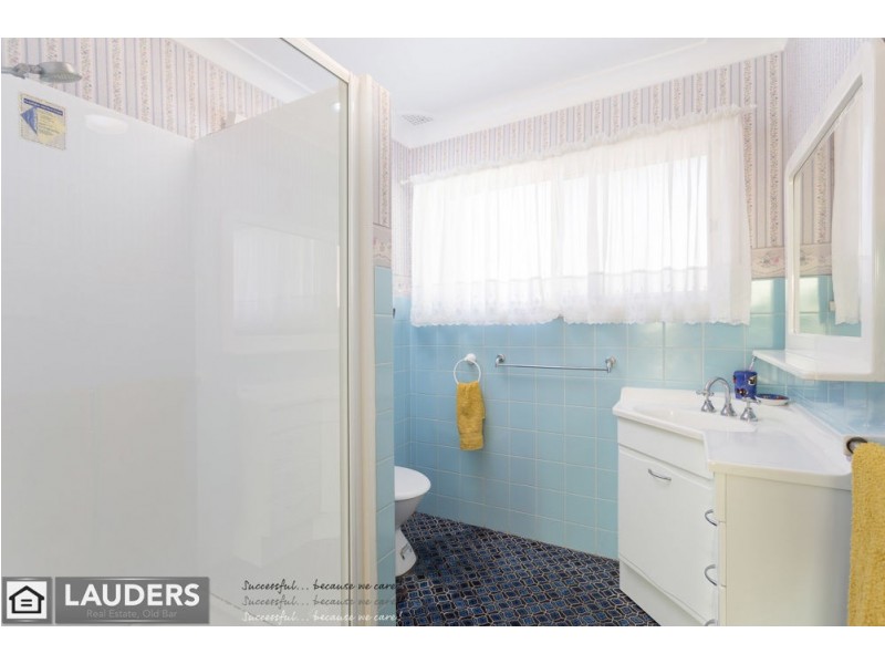 12 Lewis Street, Old Bar NSW 2430