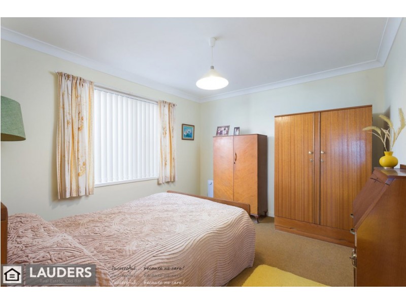 12 Lewis Street, Old Bar NSW 2430