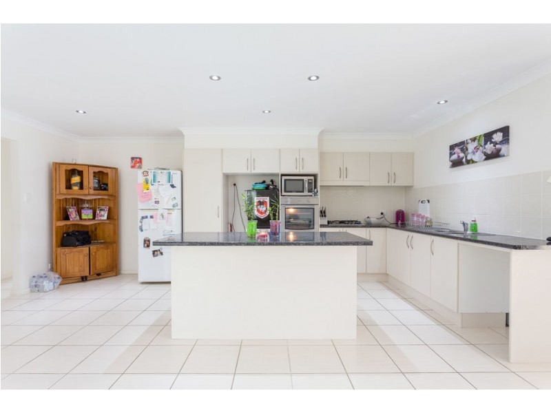 1 Mariner Avenue, Old Bar NSW 2430