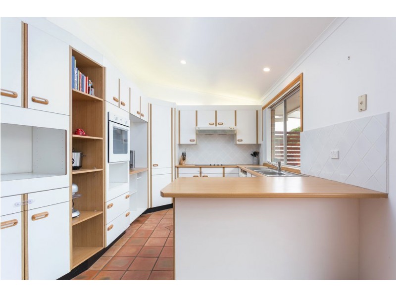 44 Molong Rd, Old Bar NSW 2430