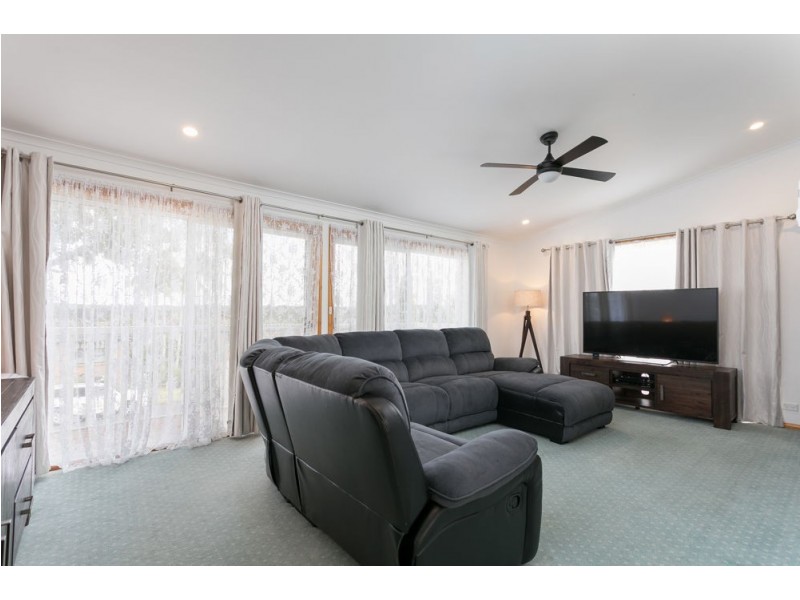 44 Molong Rd, Old Bar NSW 2430
