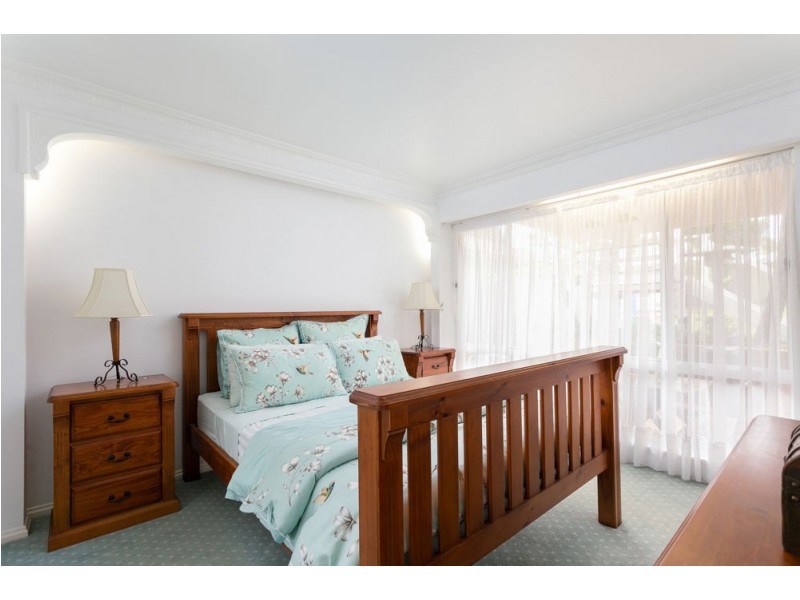 44 Molong Rd, Old Bar NSW 2430