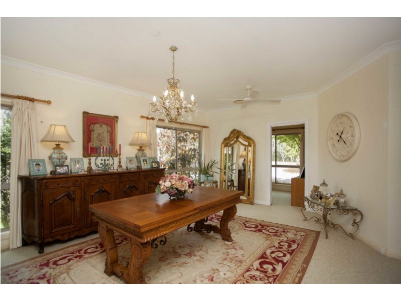 16 St Marks Lane, Mitchells Island NSW 2430