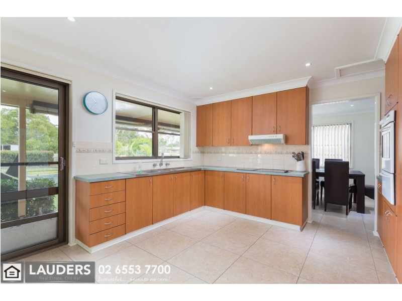 33 Dugdale Avenue, Taree NSW 2430