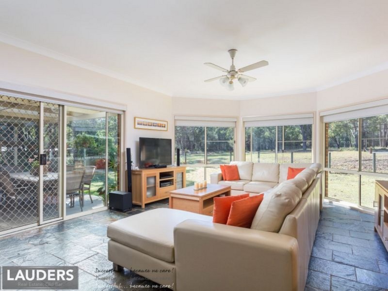 28 Kolinda Drive, Old Bar NSW 2430