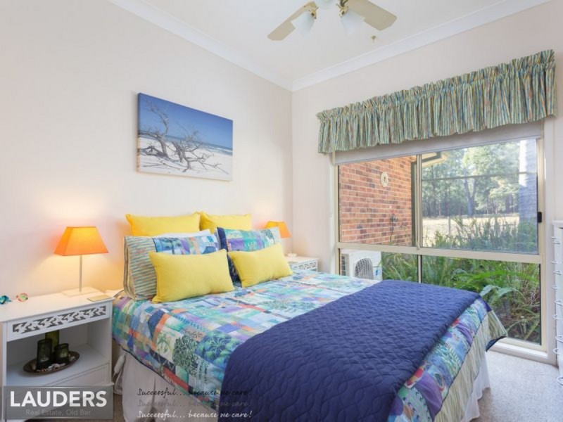 28 Kolinda Drive, Old Bar NSW 2430