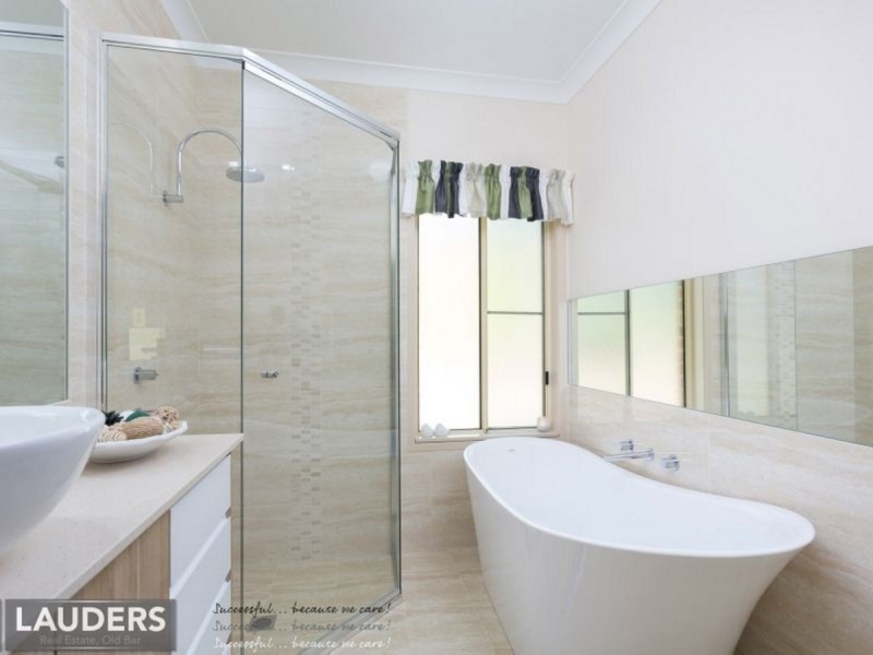 28 Kolinda Drive, Old Bar NSW 2430