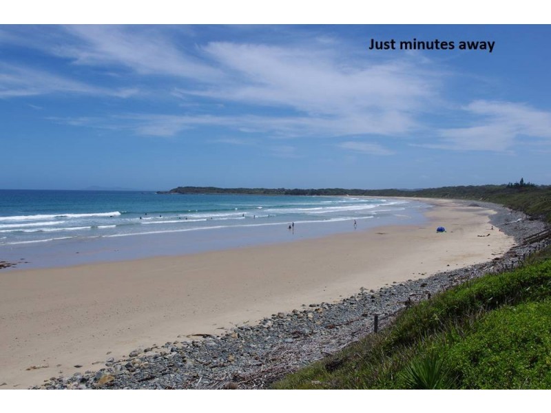 18 Howard Street, Wallabi Point NSW 2430