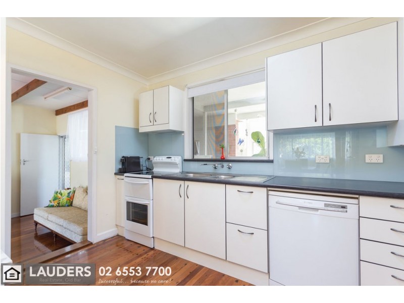 6 David Street, Old Bar NSW 2430