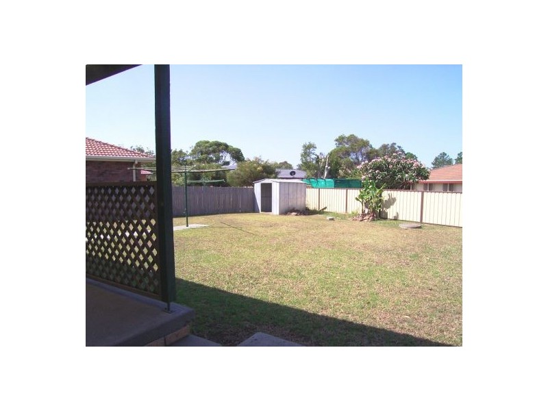 23 Joel Drive, Old Bar NSW 2430