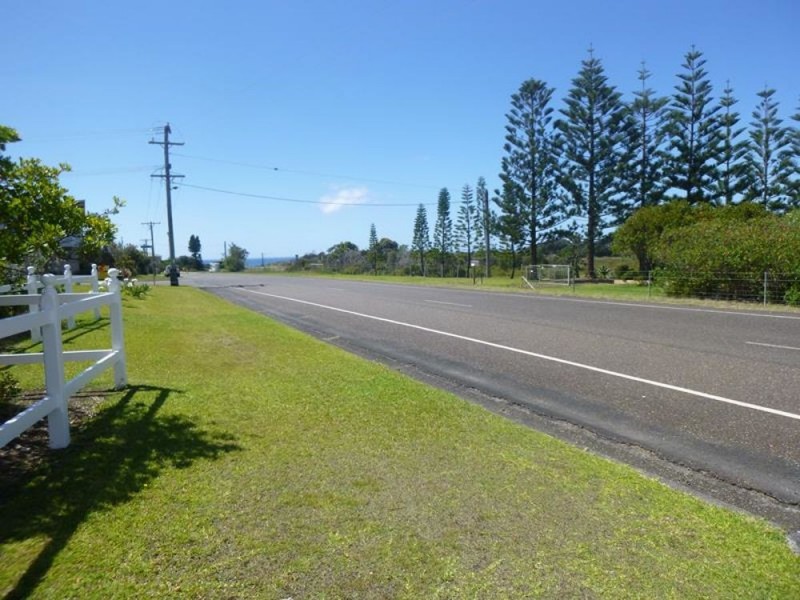 365 Saltwater Road, Wallabi Point NSW 2430