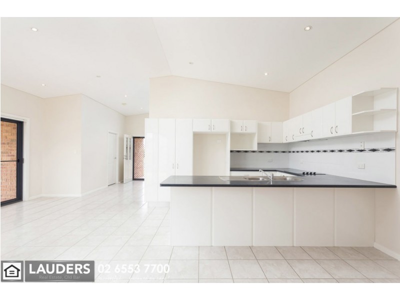 12 Bluehaven Drive, Old Bar NSW 2430