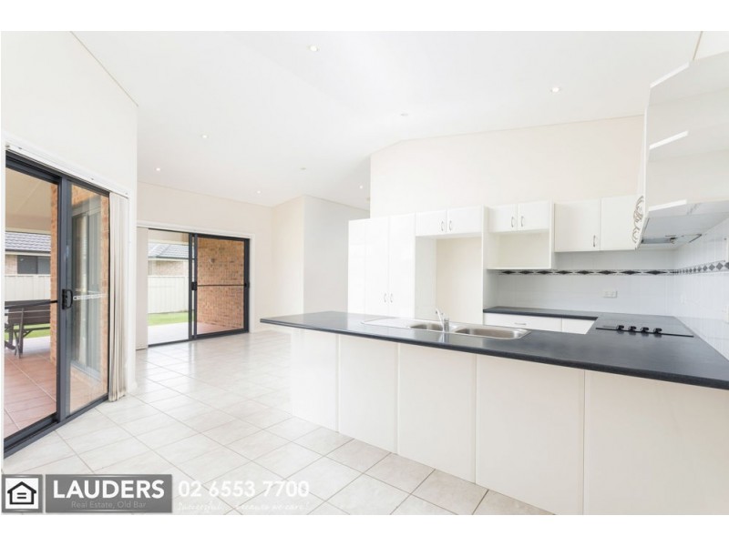 12 Bluehaven Drive, Old Bar NSW 2430