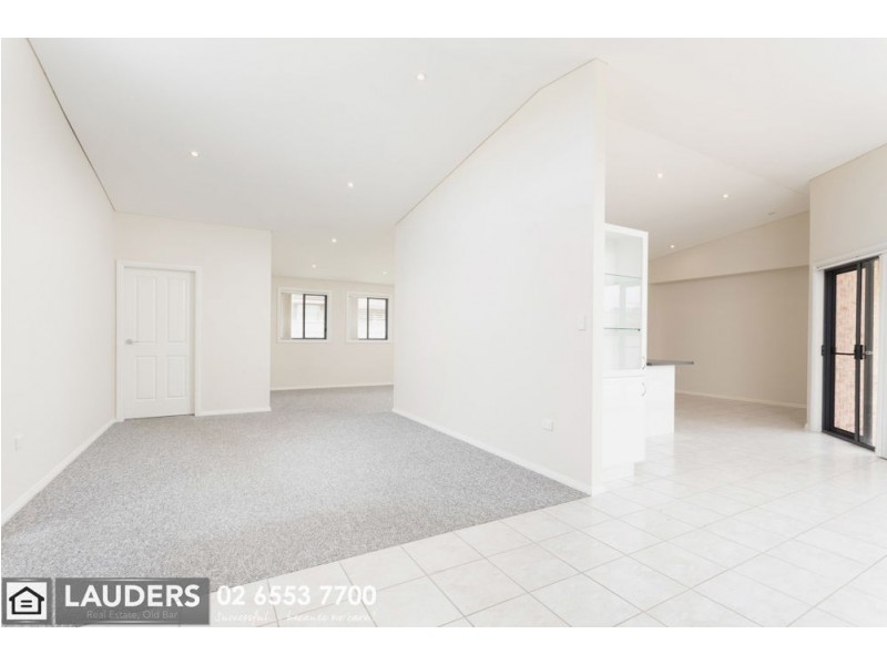 12 Bluehaven Drive, Old Bar NSW 2430