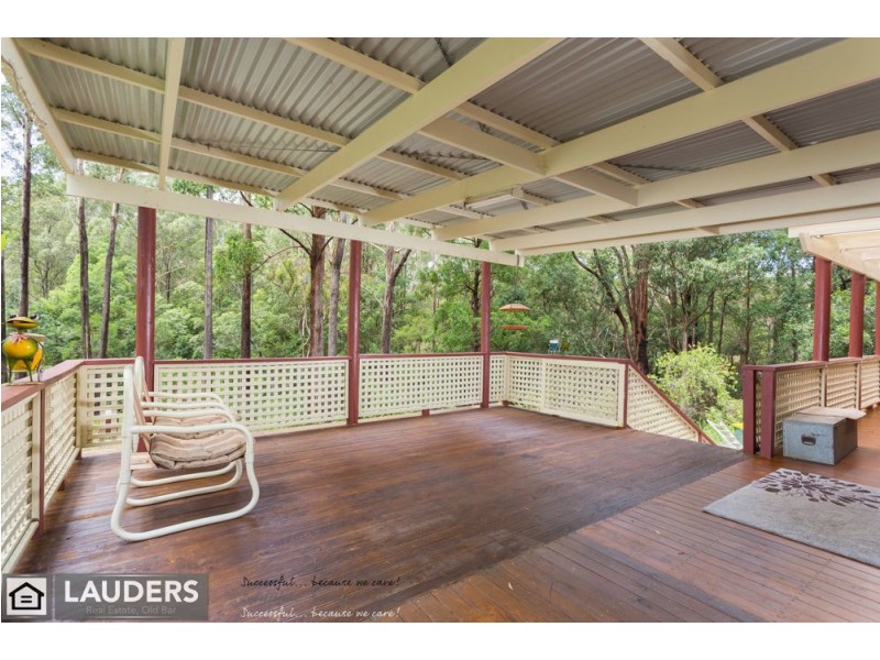 9 Rainforest Drive, Mitchells Island NSW 2430